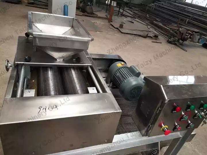 ピーナッツクラッシャー | ナッツクラッシャー 5 ダブルローラーピーナッツクラッシャー