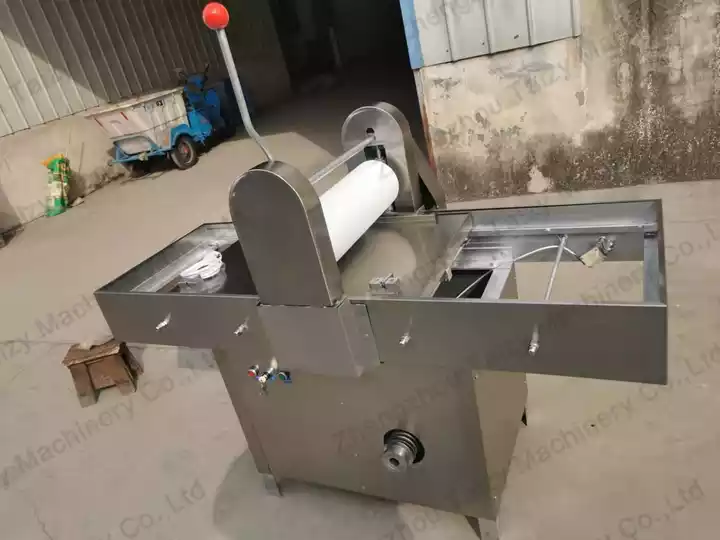 Semi-Automatic Peanut Brittle Forming And Cutting Machine 6 Peanut Brittle Forming Machine