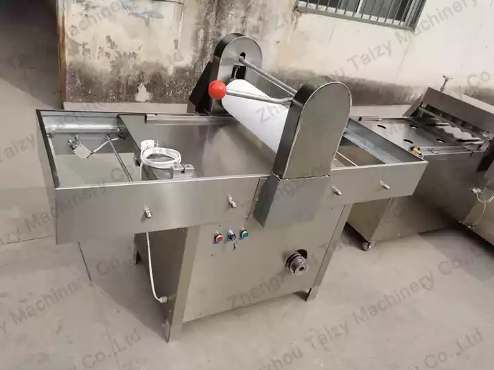 Semi-Automatic Peanut Brittle Forming And Cutting Machine 7 Peanut Candy Pressing Machine