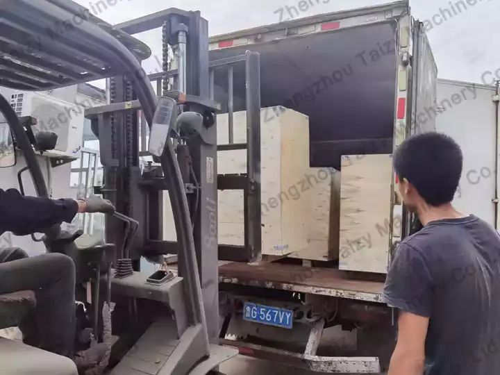 Completed Delivery Of 4 Sets Of Peanut Red Skin Remover To Spain 4 Automatic Peanut Peeler Loading Site