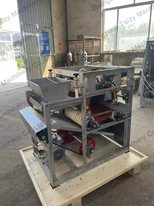 Wet Peanut Skin Remover