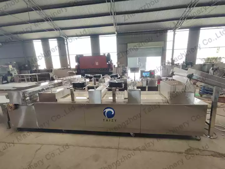 땅콩 사탕 생산 라인이 레바논으로 성공적으로 배송되었습니다. 1 땅콩 사탕 생산 라인