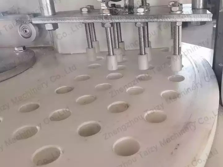 Rice Ball Forming Machine