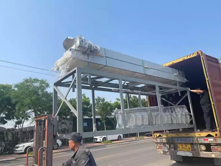 Ligne d’émondage d’amandes en Arménie