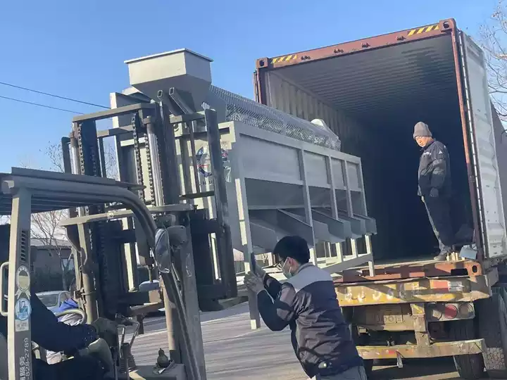 Ligne de traitement des noix en Guinée