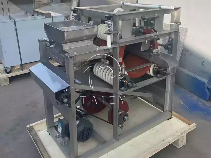 Máquina de Descascamento de Amêndoas