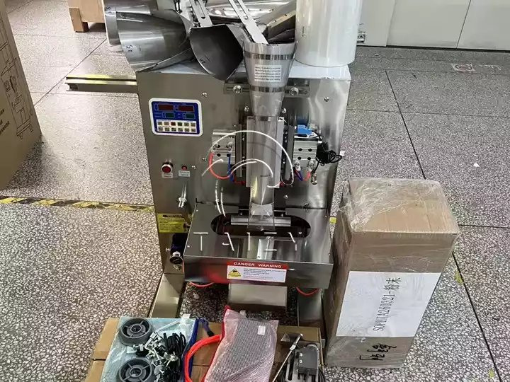 آلة التعبئة والتغليف العمودية للبيع