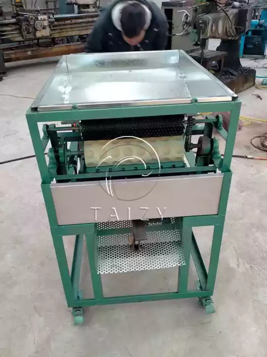 Macadamia Nut Opening Machine 1 Traditional Macadamia Nut Cutting Machine